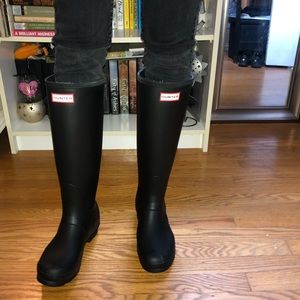 Hunter boots size 7.